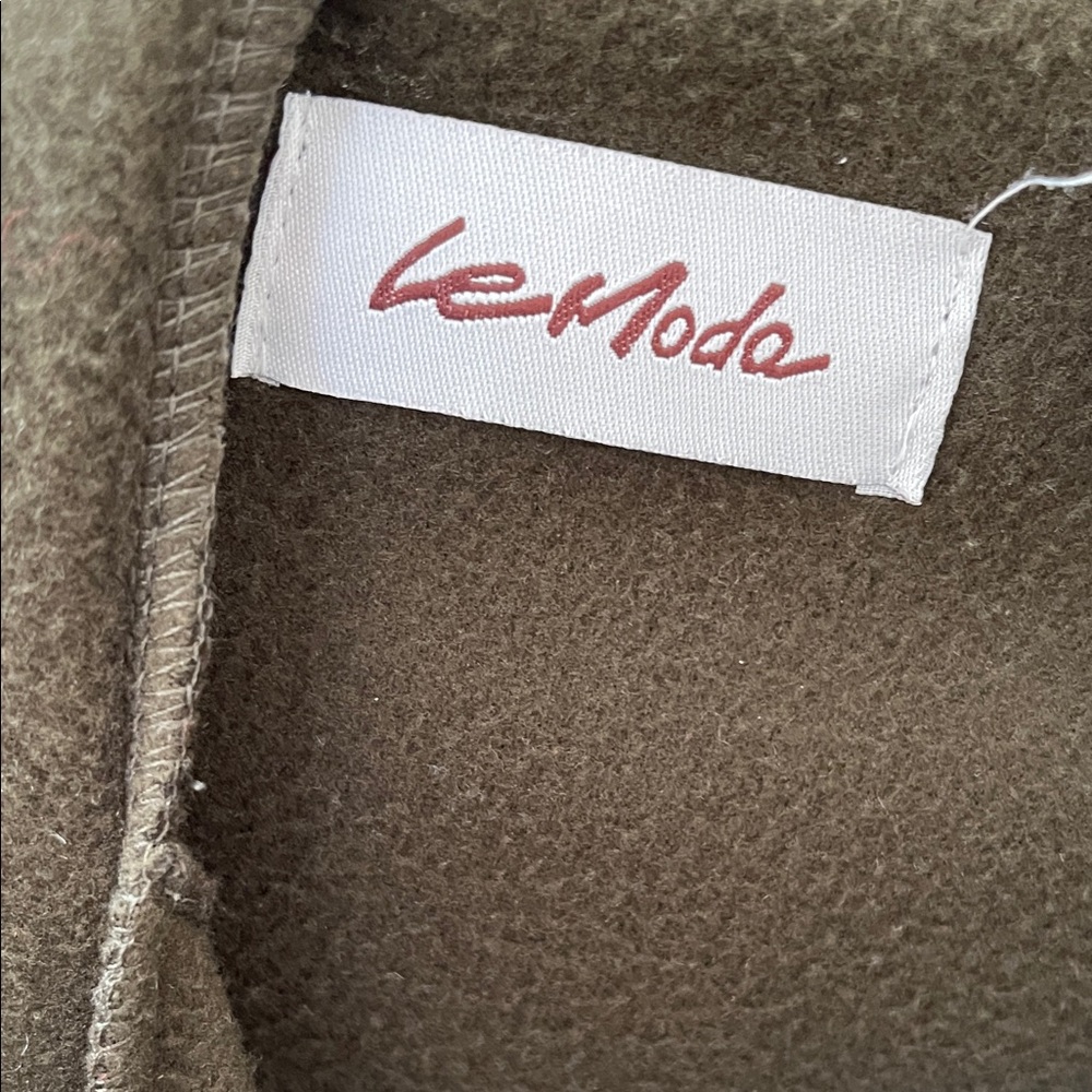 Elegant Army Green/Olive Hooded Cape - Picture 3 of 7
